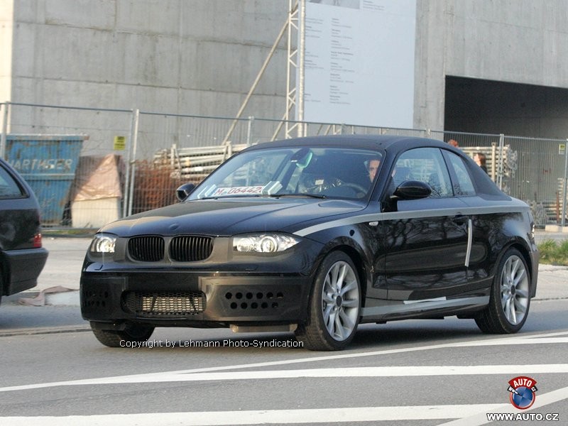 Zdjęcia szpiegowskie: sexi coupe BMW serii 1 bez maskowania