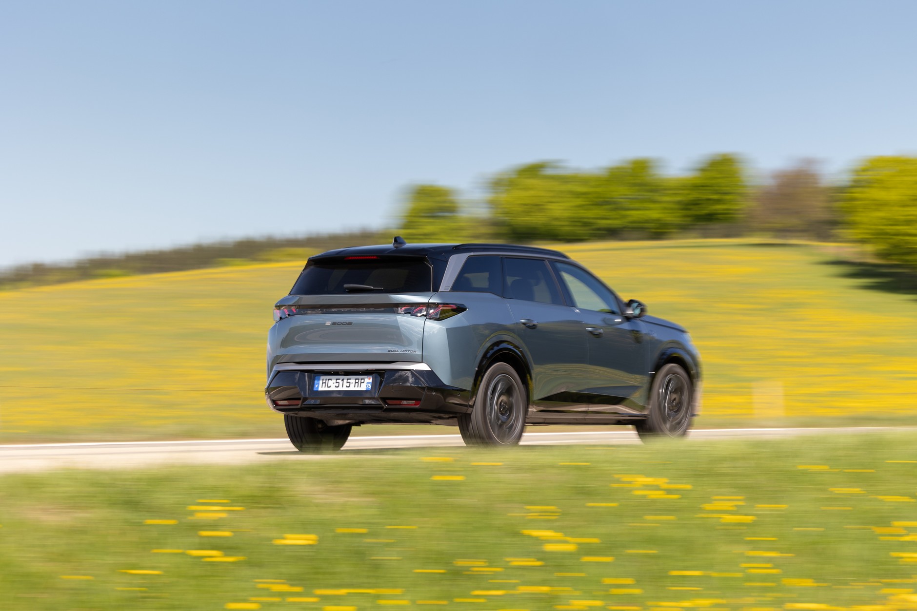 Peugeot E-5008 325 Dual Motor