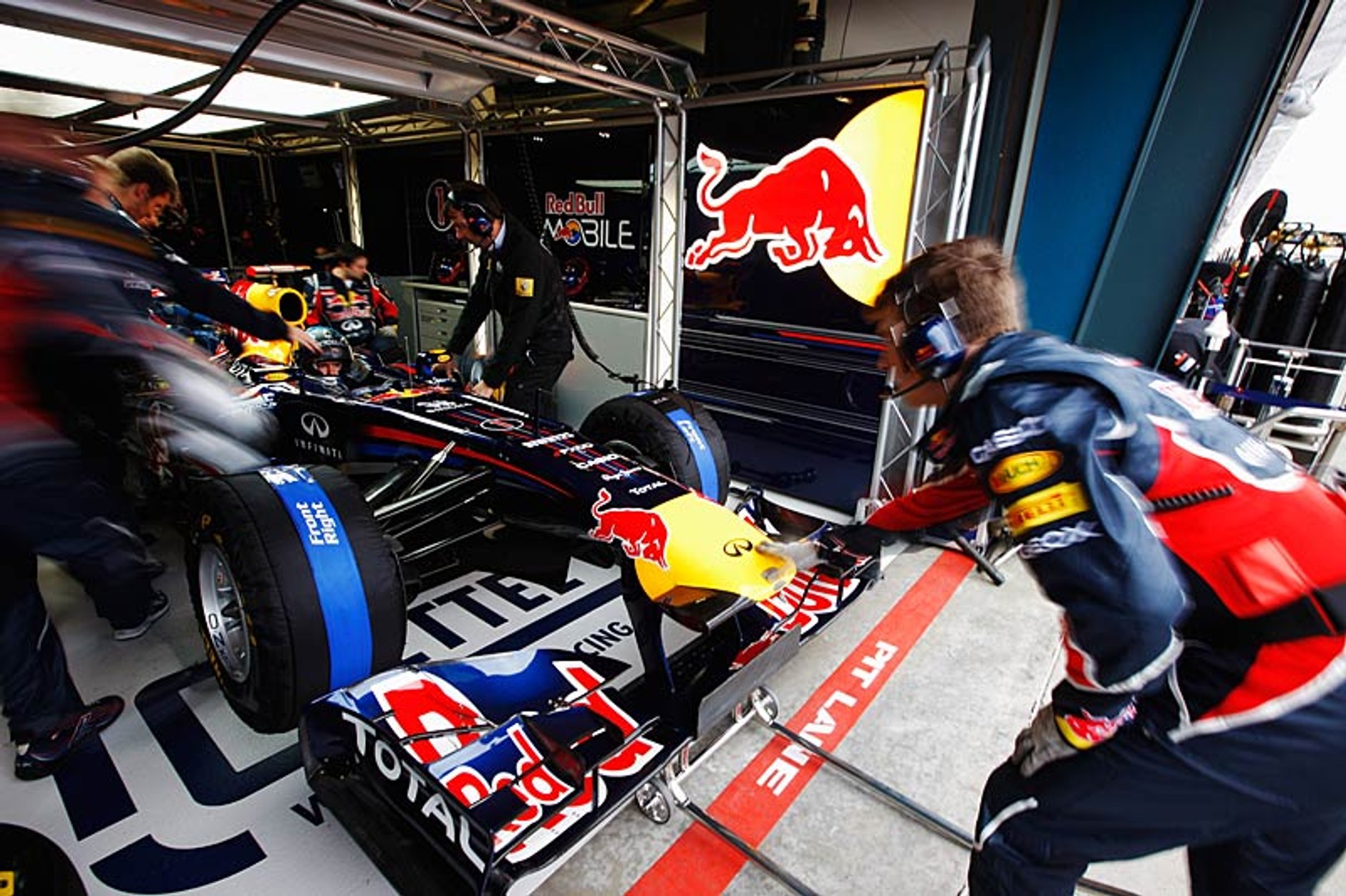 Grand Prix Australii 2011: Vettel znokautował rywali, Pietrow rewelacyjnie zastąpił Kubicę (relacja, wyniki)