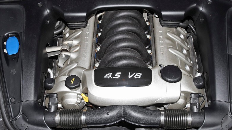 Duże silniki benzynowe