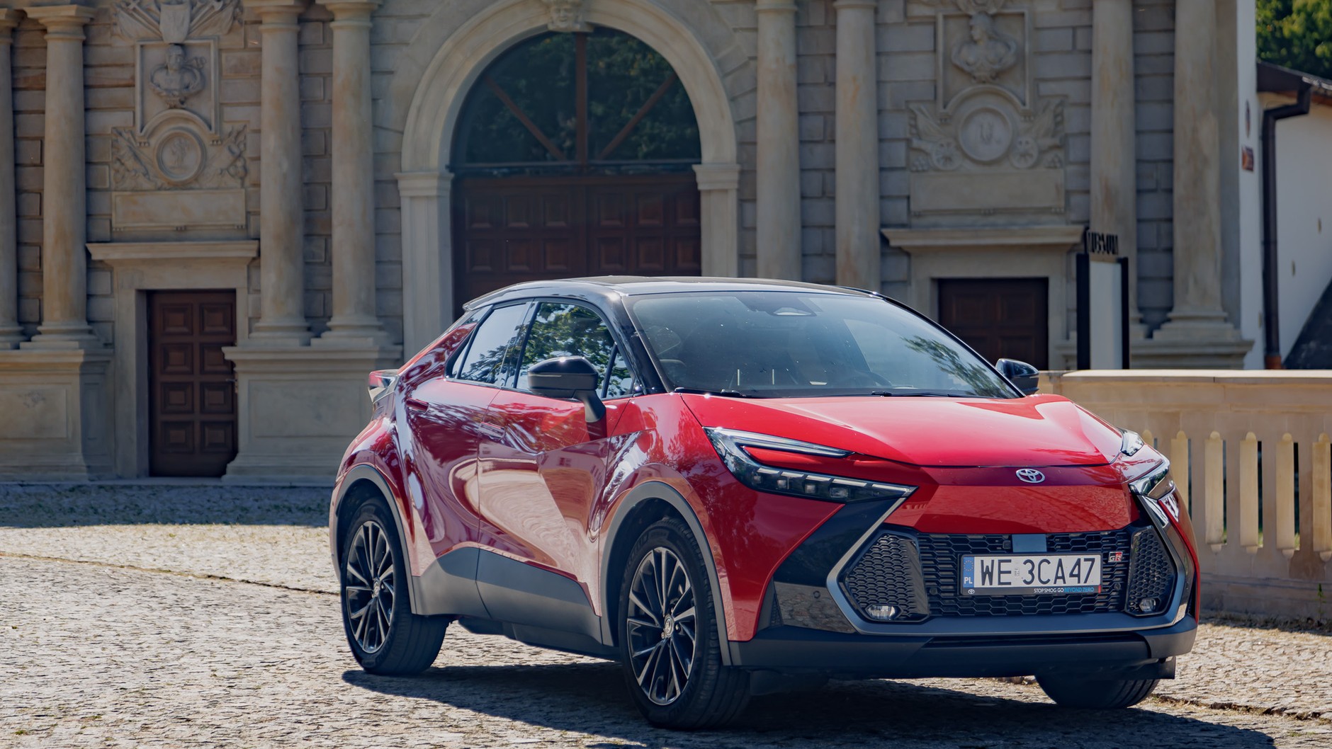 2024 Toyota C-HR PHEV