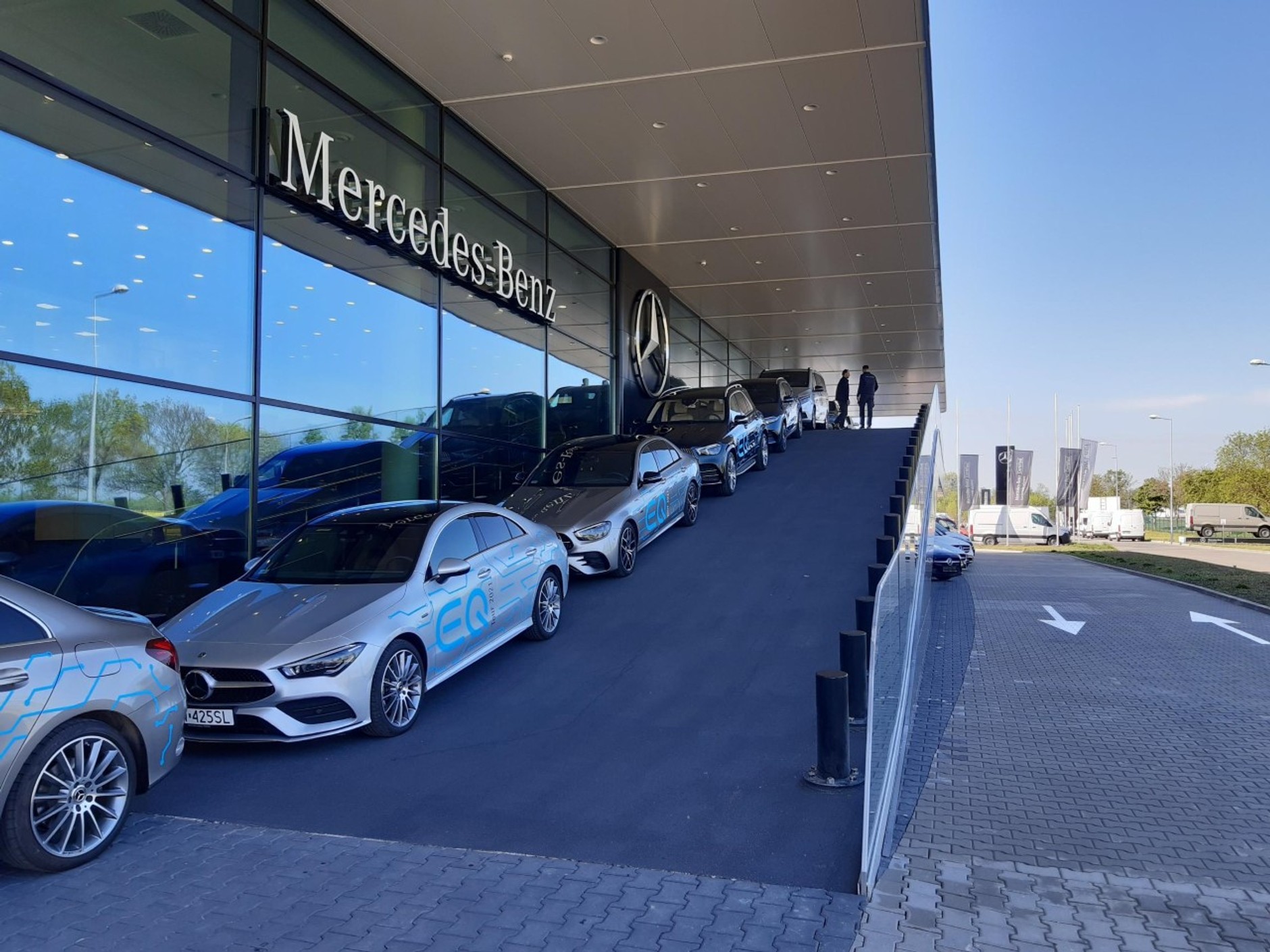 Mercedes EQ Tour