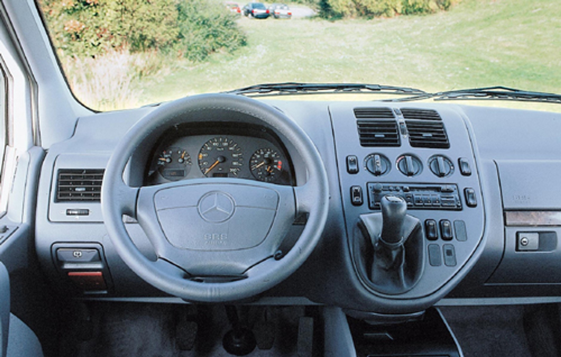 Chryslera Grand Voyager, Ford Windstar, Mercedes V, VW T4 - Rodzinne autobusy