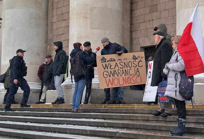 Protest w sprawie warszawskiej SCT