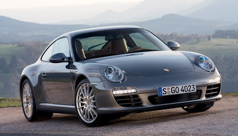 Porsche 911 Carrera 4: teraz z elektronicznie sterowanym napędem 4x4