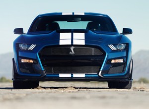 Ford Mustang Shelby GT500 – mocarz
