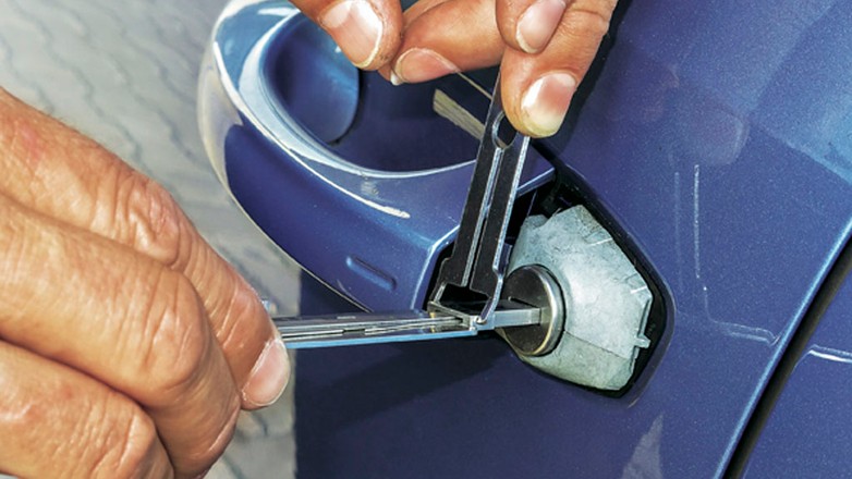 Awaryjne otwieranie auta