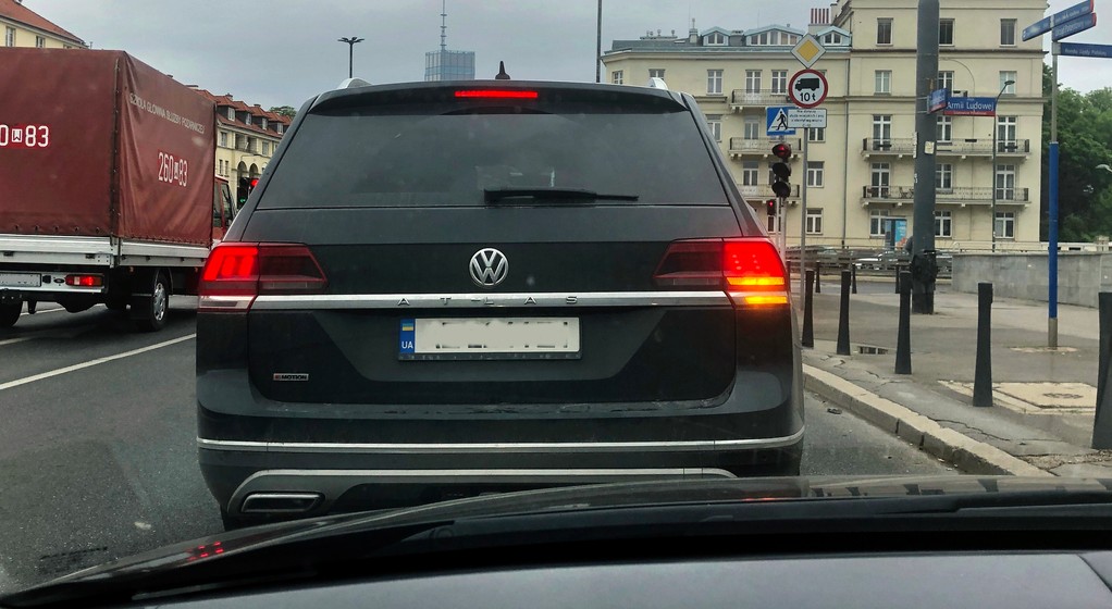 Volkswagen Atlas z Ukrainy w Warszawie