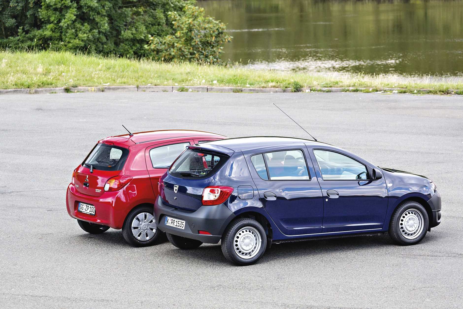 Mitsubishi Space Star i Dacia Sandero