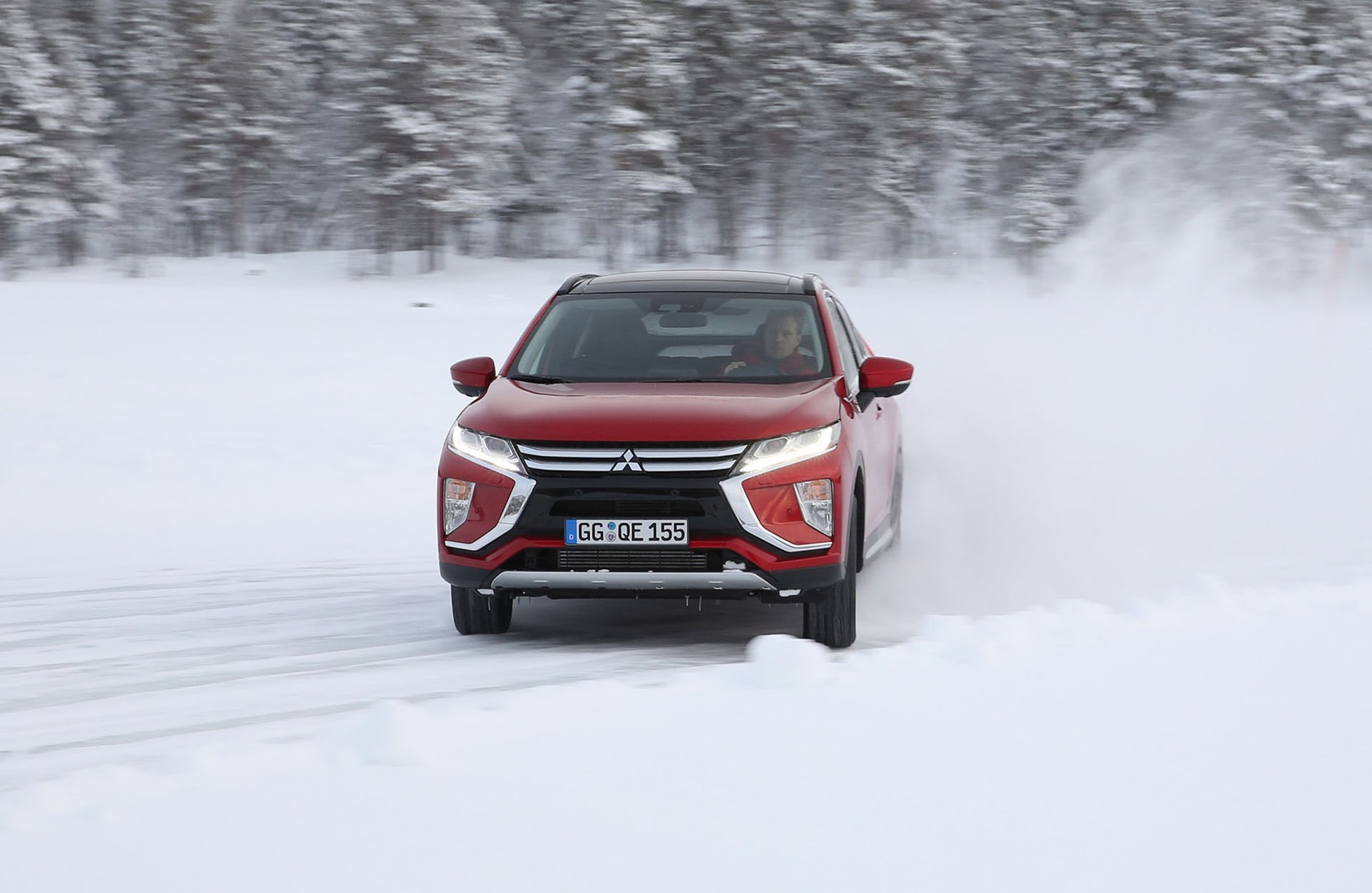 Mitsubishi Eclipse Cross - jak sobie radzi na lodzie?