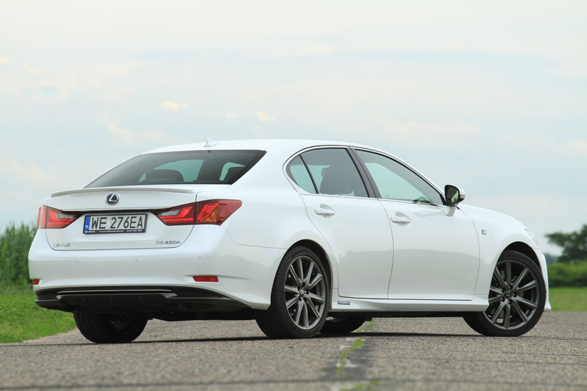 Lexus GS 450h: sportowy i multimedialny