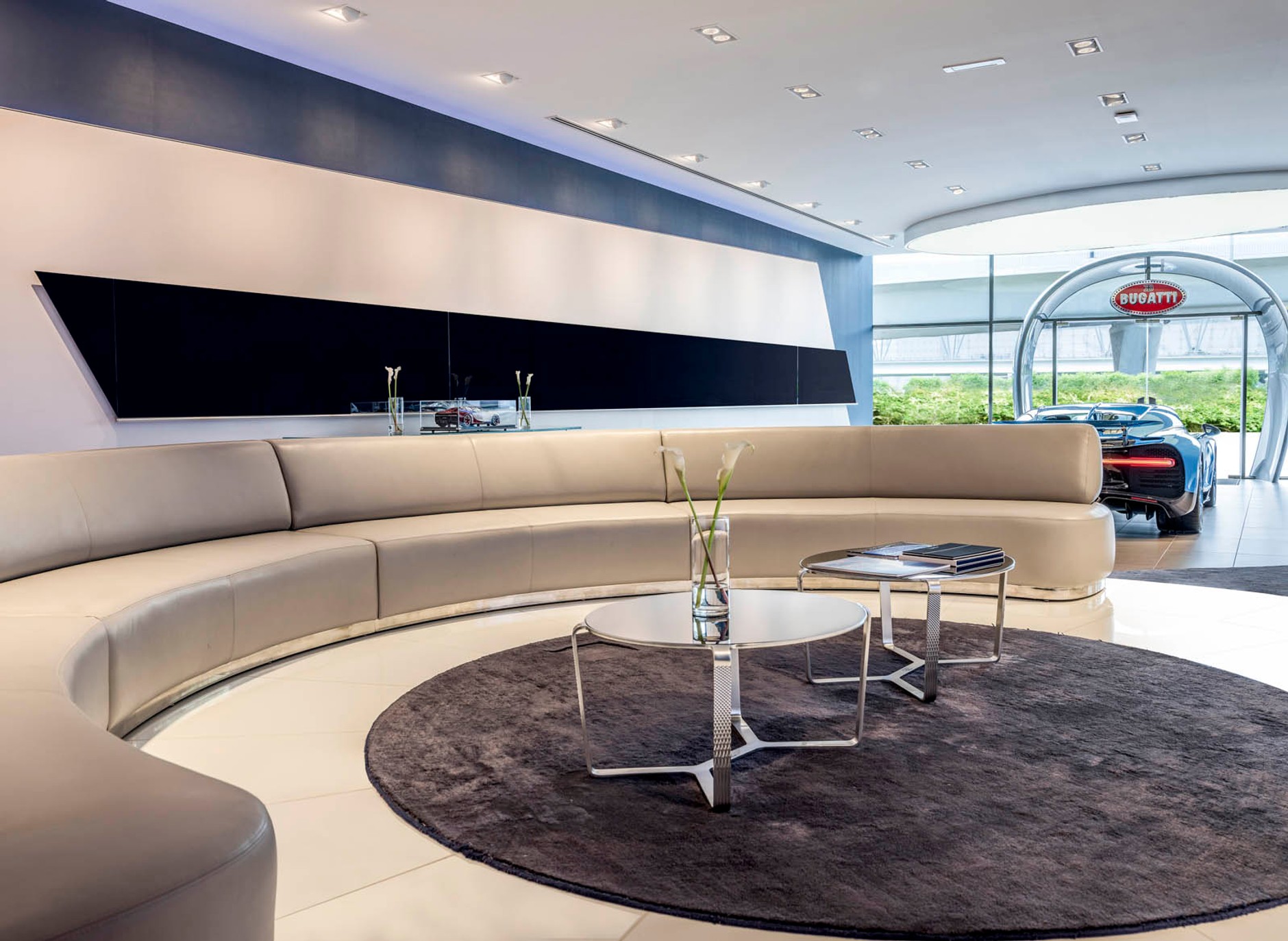 Salon Bugatti w Dubaju