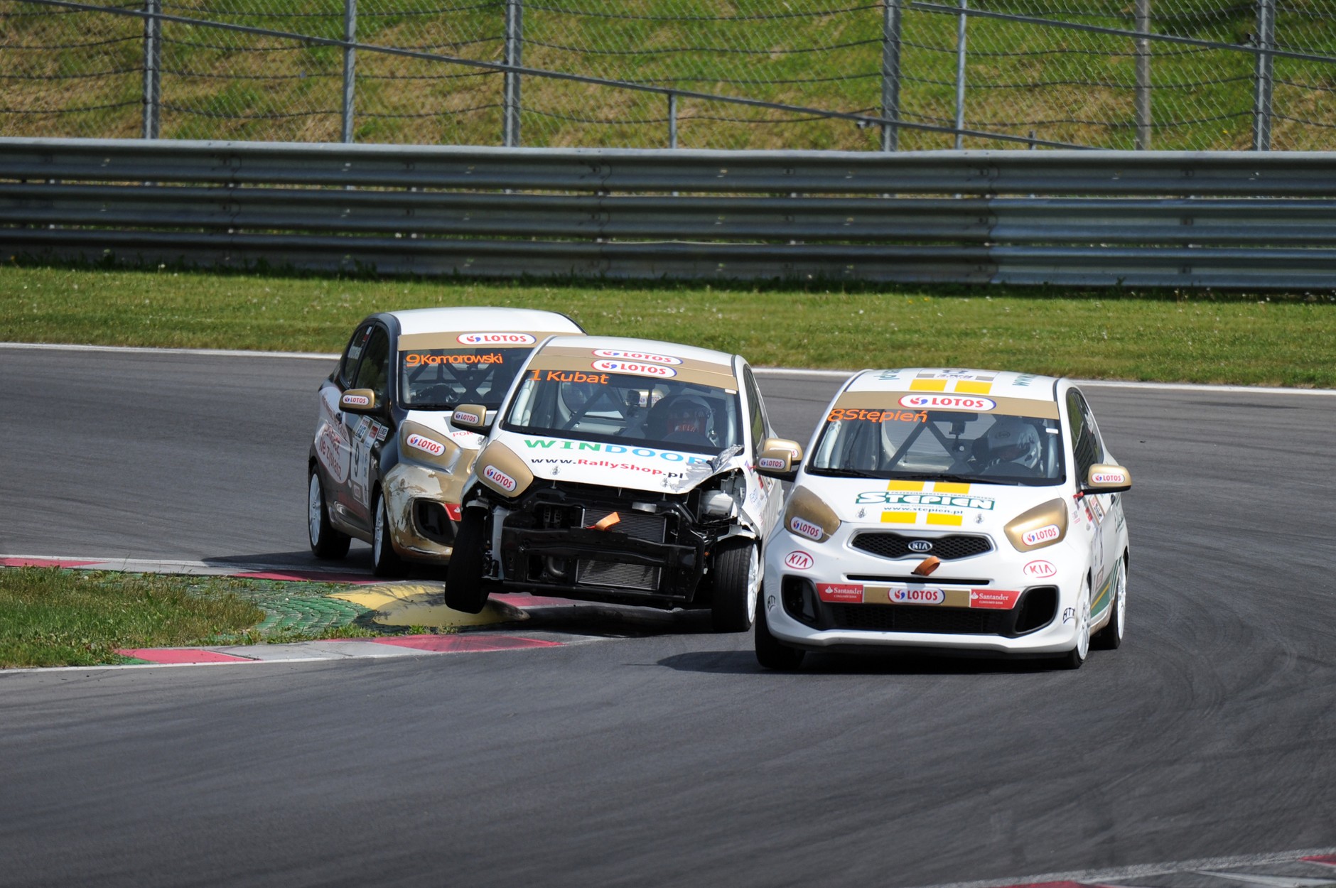 Emocjonujący weekend na torze Poznań