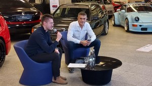 Krzysztof Hołowczyc o przygotowaniach do Dakaru. Pokazał swoje stare Subaru