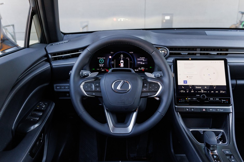 Lexus LBX