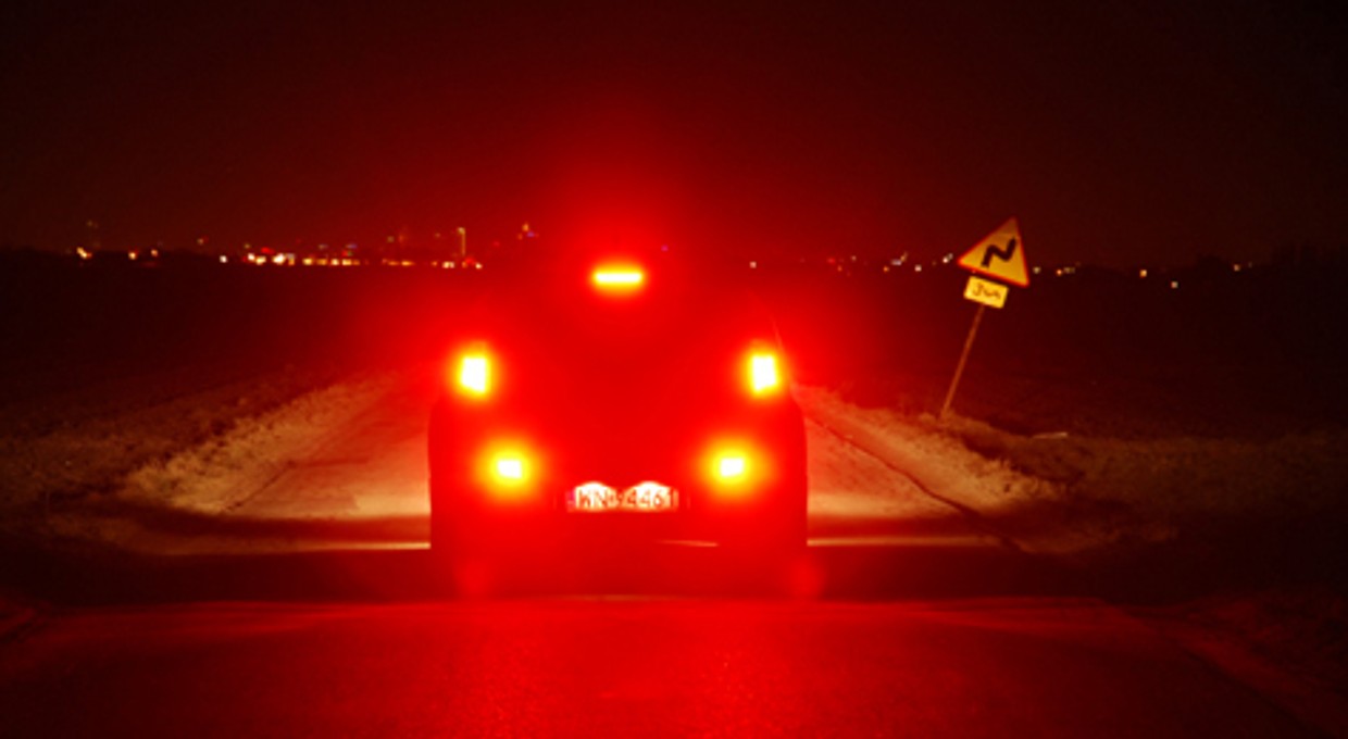 Nie świeć bez sensu