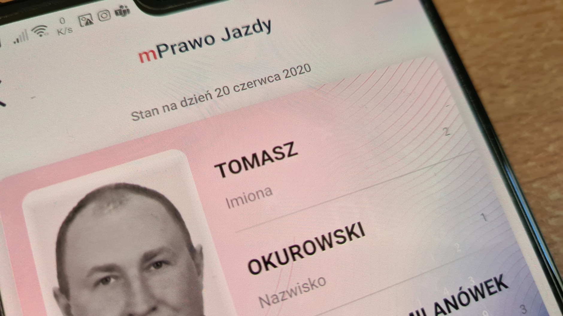 mObywatel - rządowa aplikacja z cyfrowymi wersjami dokumentów