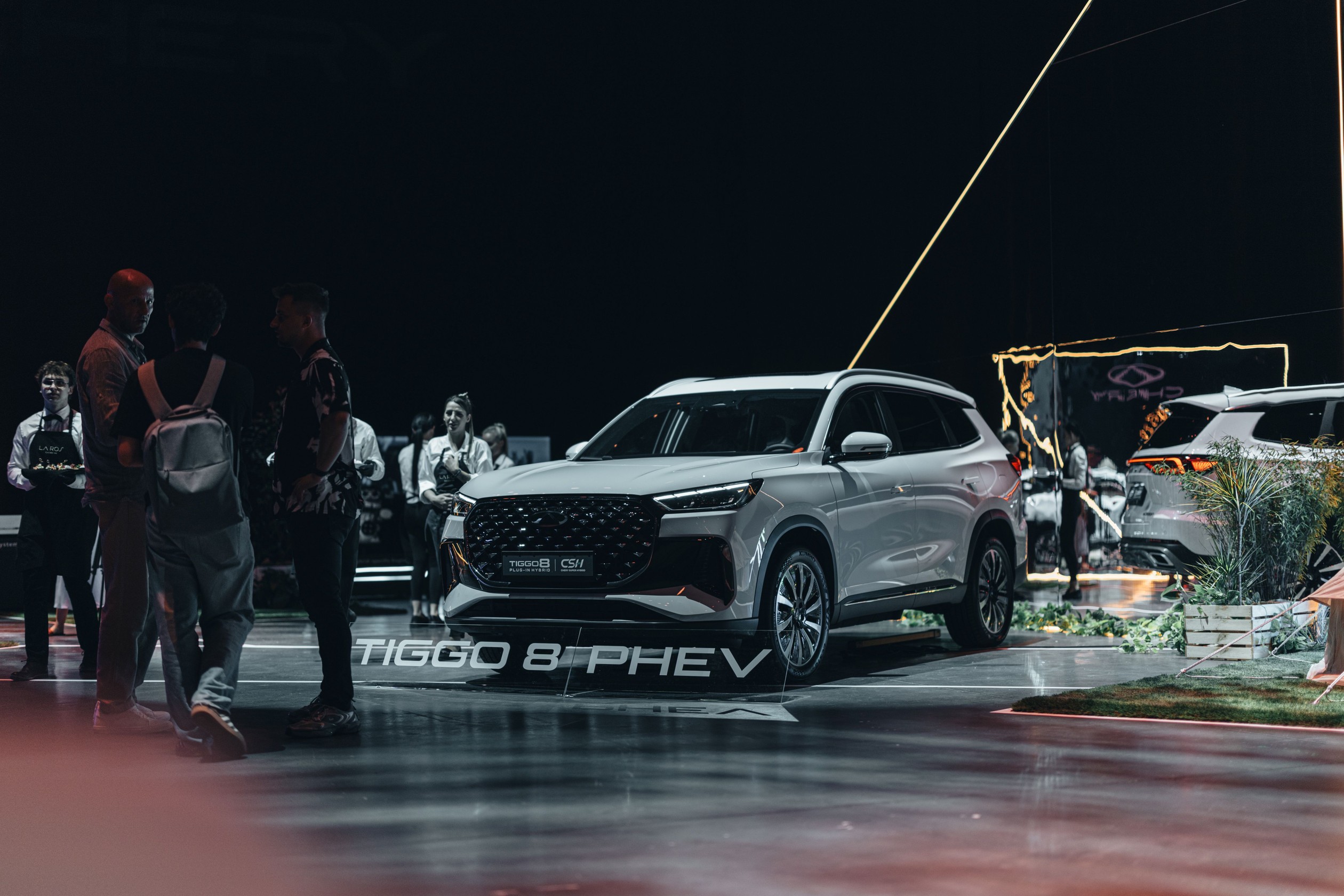 Odmiana PHEV ma silnik 1.5T-GDI z systemem hybrydowym DHT, deklarowana moc maksymalna tej wersji to aż 279 KM, a napęd przekazywany jest na koła przednie