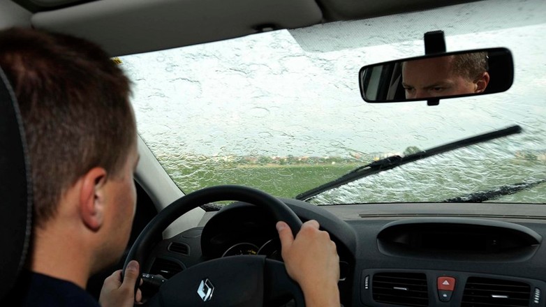 Nie ryzykuj w czasie burzy