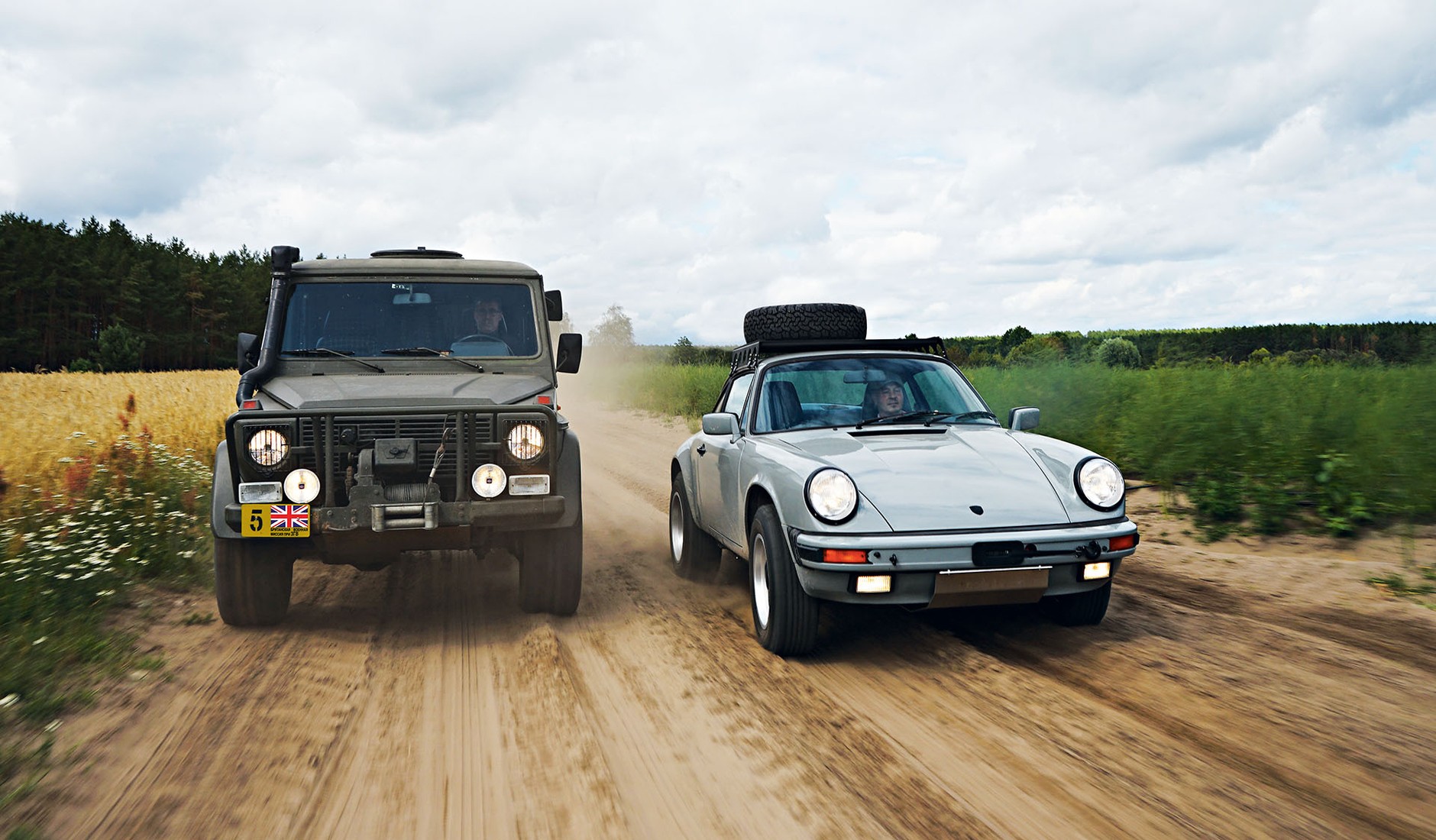 Porsche 911 serii G kontra Mercedes Klasy G - porównanie nieporównywalnych