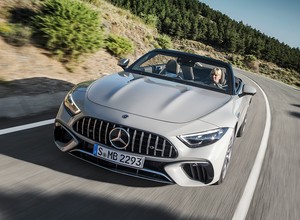 Nowy Mercedes-AMG SL – rasowy sportowiec w eleganckim garniturze