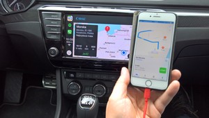 Aplikacje na smartfony dla kierowców - nie tylko na wakacyjny wyjazd