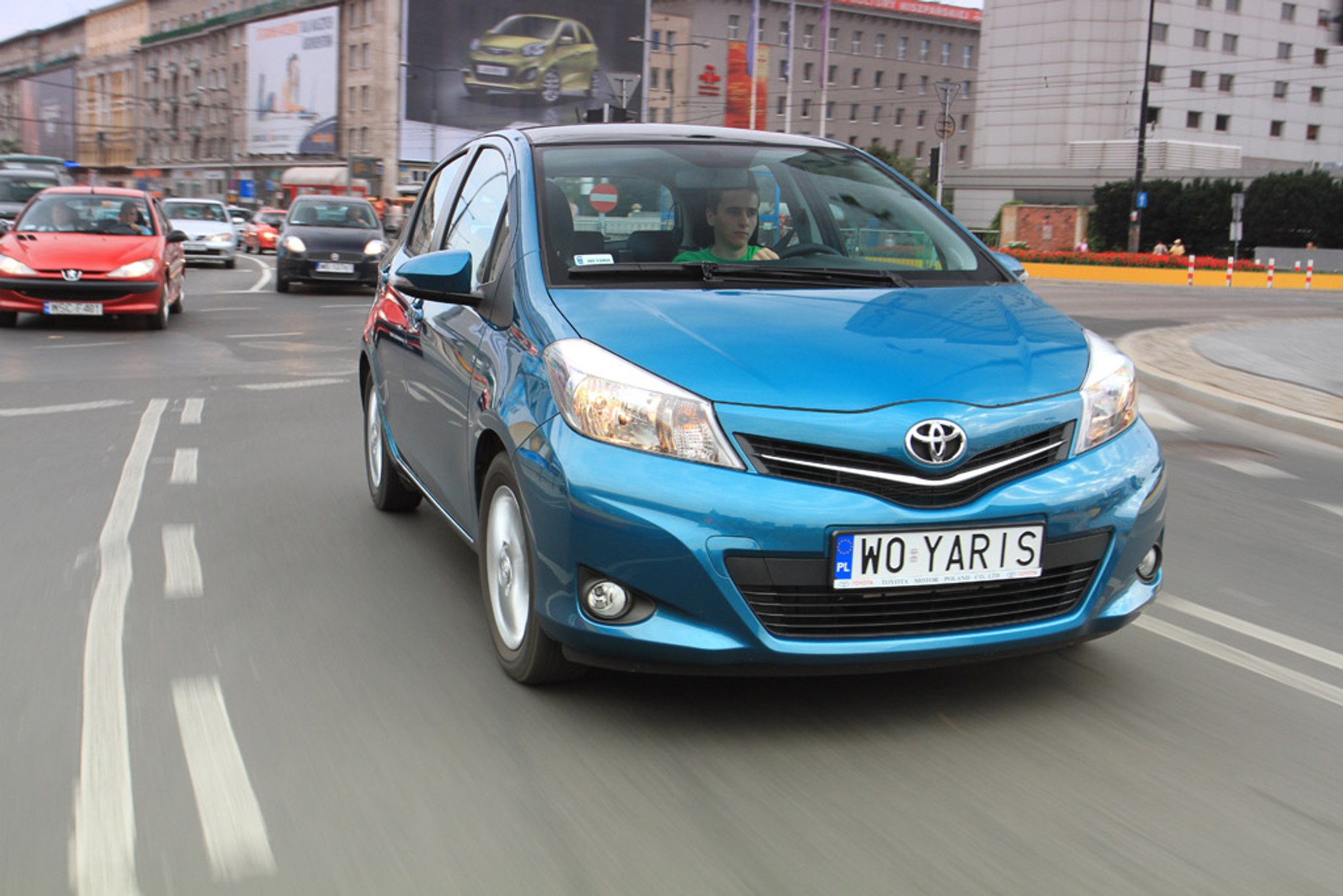 Test nowej Toyoty Yaris, radzimy którą wersję wybrać automat czy manual?