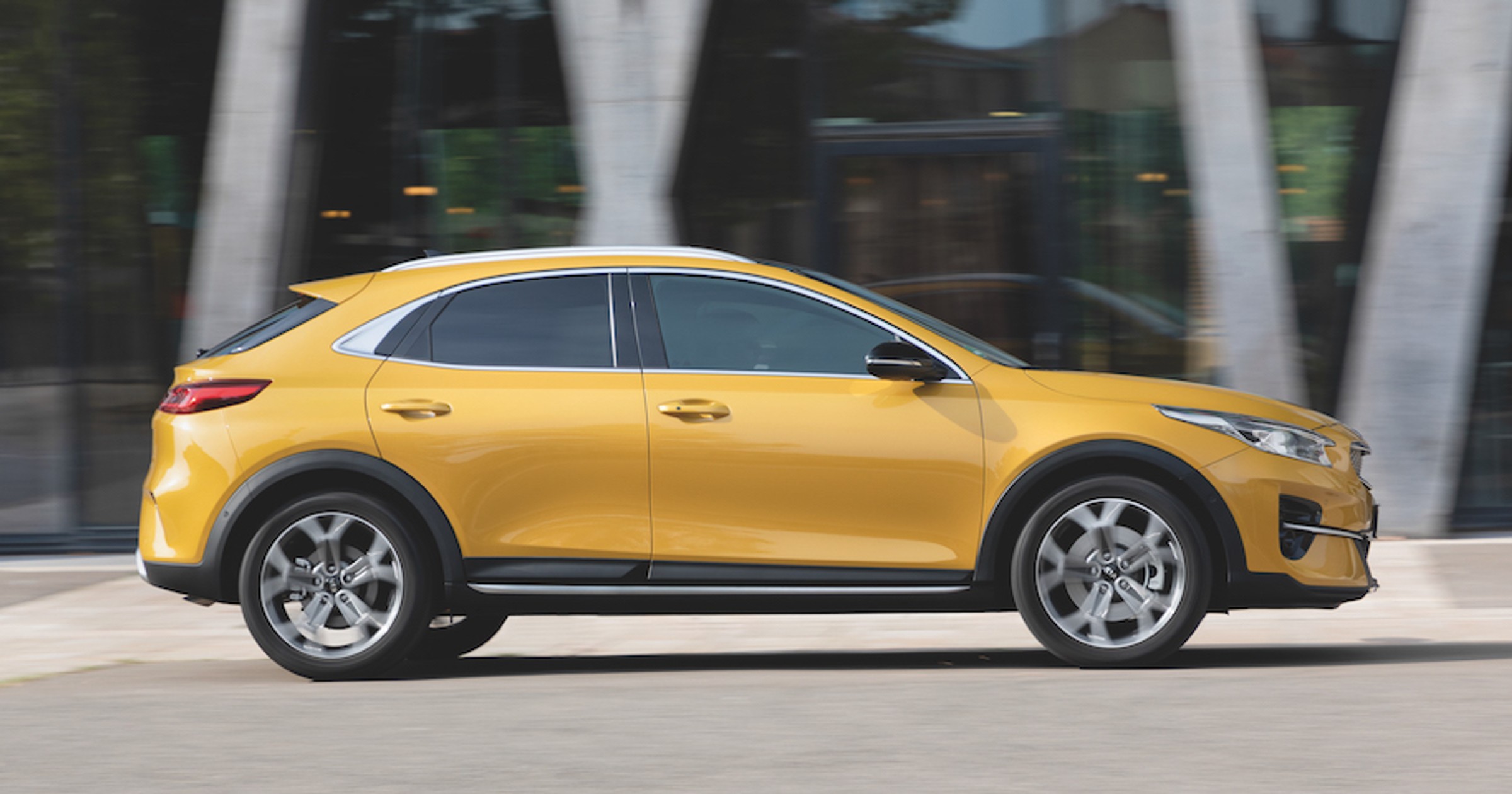 Kia XCeed z lakierem Qunatum Yellow