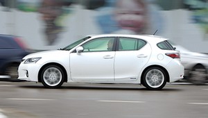 To jeden z najtrwalszych kompaktów – używany Lexus CT 200h