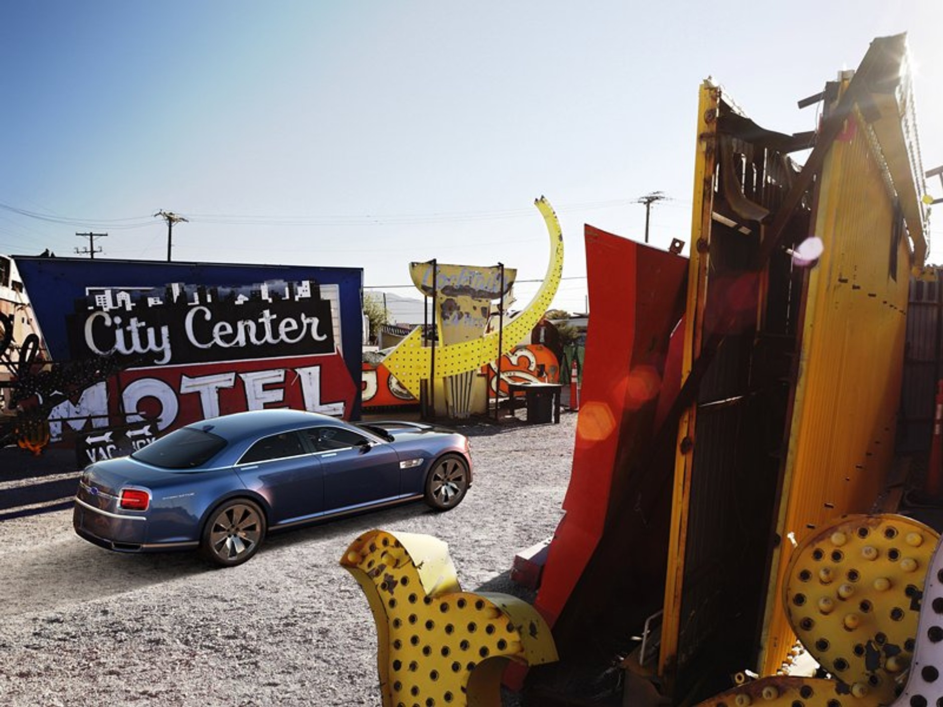 Ford Interceptor Concept: 8 cylindrów, etanol, 400 koni