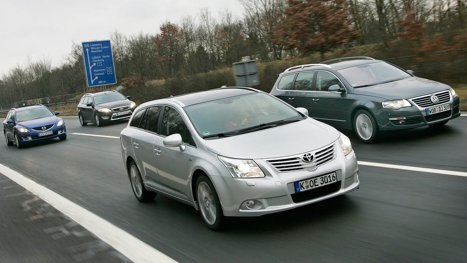Ford Mondeo kontra Mazda 6, Volkswagen Passat i Toyota Avensis - które kombi z dieslem jest najlepsze?