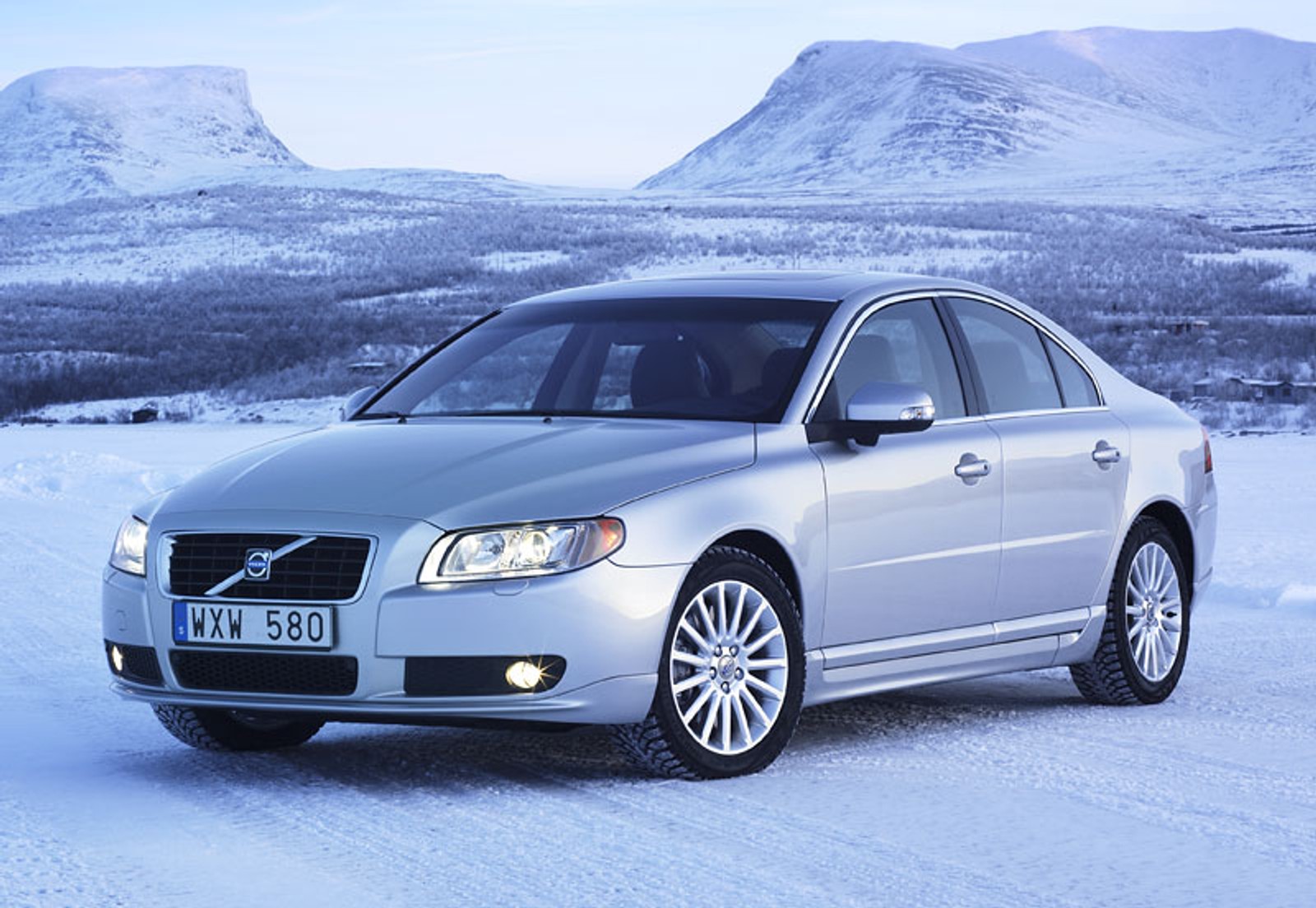 Volvo S80: nowy 5-cylindrowy diesel z dwoma turbosprężarkami pełniący normę Euro 5