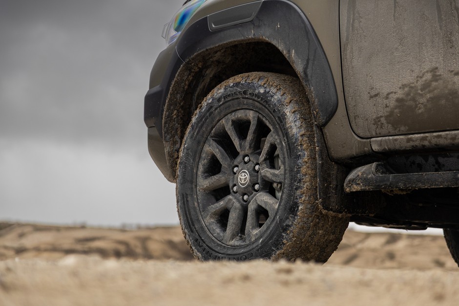 Toyota Hilux MHEV