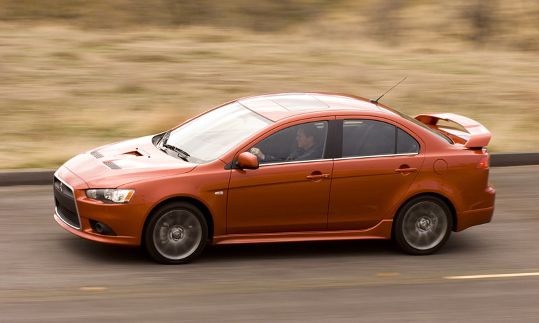 Mitsubishi Lancer Ralliart – pół EVO