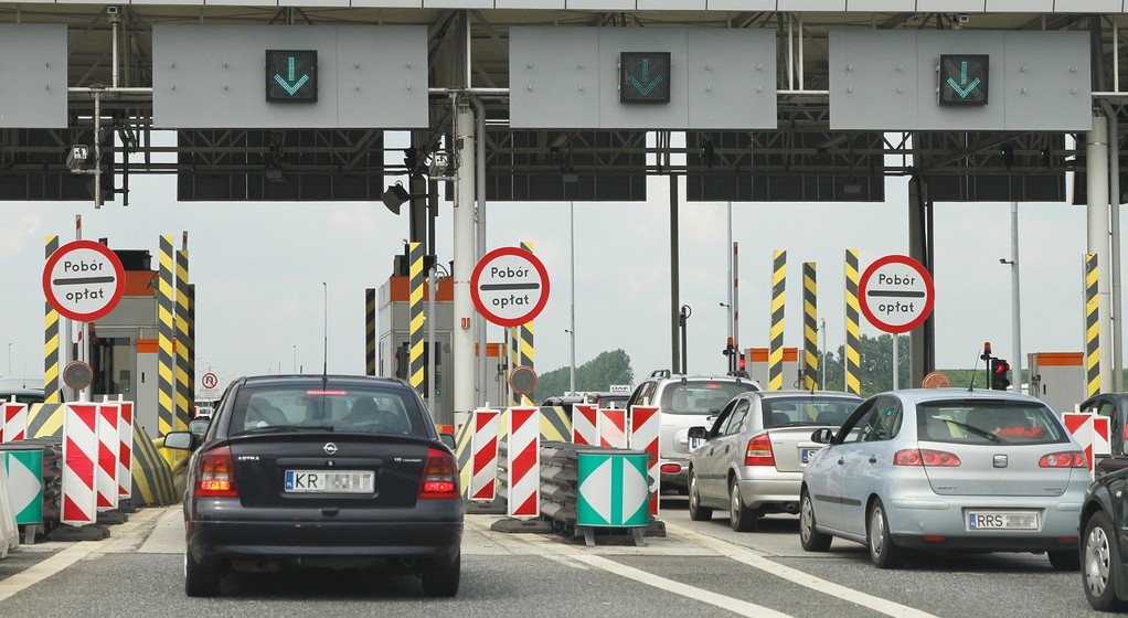 Bramki autostrady mogą się zakorkować w długi weekend.