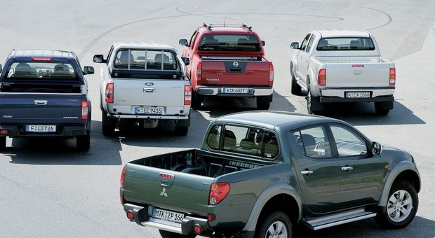 Używane | Pikapy i auta dostawcze 4x4
