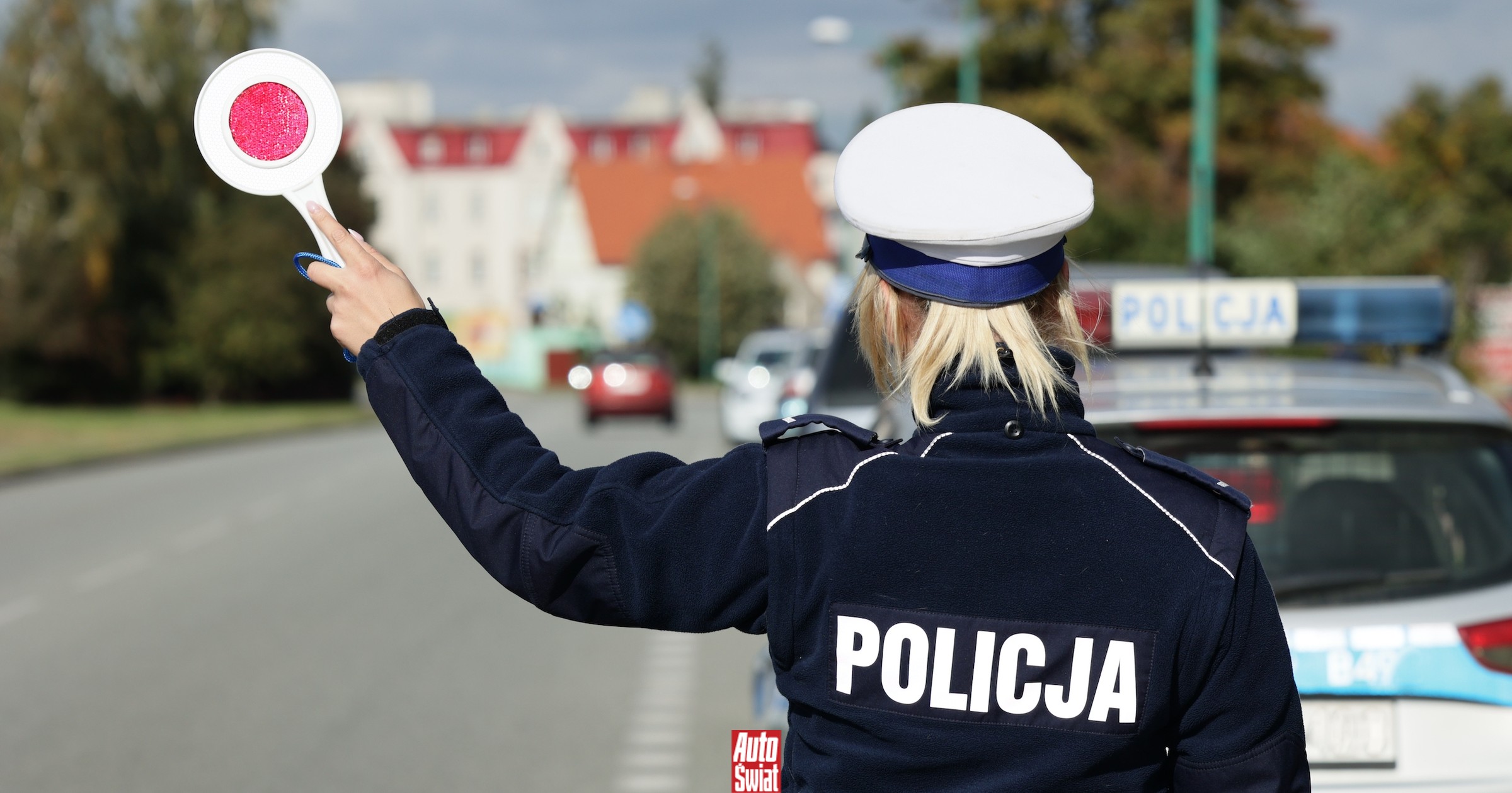 Nowa akcja policji. Rozstawiają się za znakiem D-42. Masowe odbieranie praw jazdy
