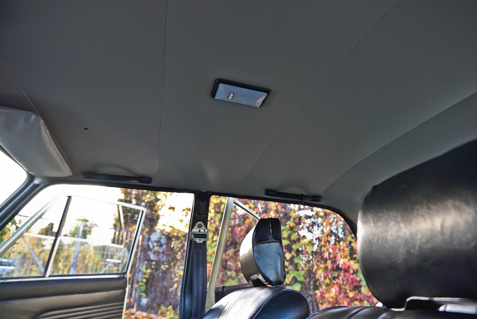 Ten Duży Fiat jest nowy, choć ma 35 lat.  FSO 125p wystawiony na aukcji.