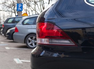 Tańsze parkowanie w strefie tylko dla wybranych mieszkańców? Zapadł wyrok