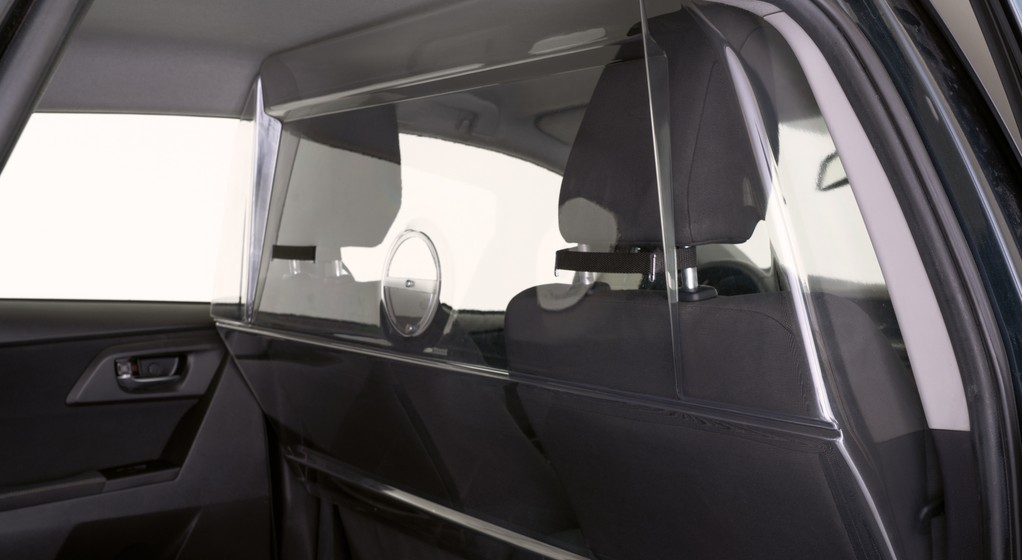 Przegrody to coraz częstszy widok w taksówkach