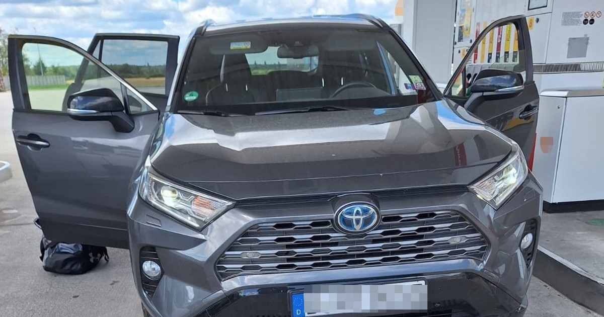 Toyota RAV4 odzyskana przez Straż Graniczną ze Świecka