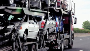 Mniej aut używanych trafiło do Polski. Rekord pobiły dostawcze