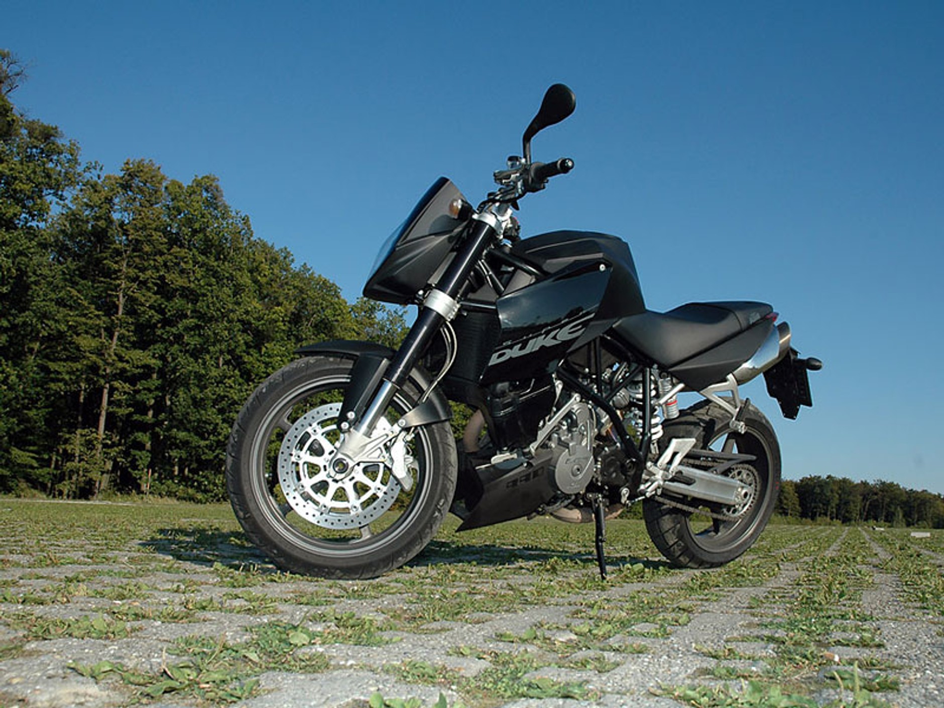 KTM 990 SuperDuke vs. Yamaha FZ1 (test porównawczy)