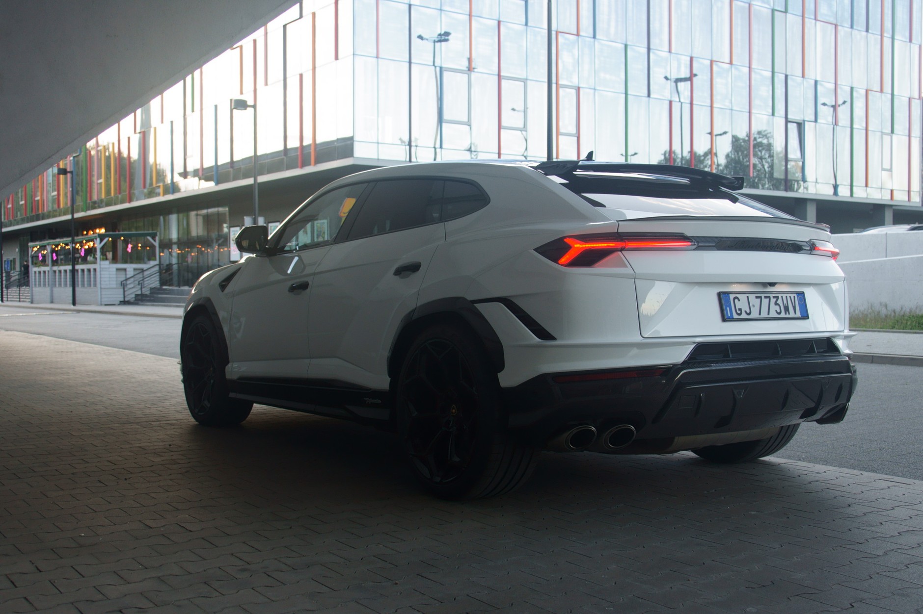 Lamborghini Urus Performante. 666-konny potwór na szczudłach