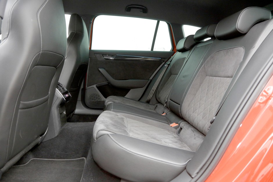 Skoda Superb Combi Sportline