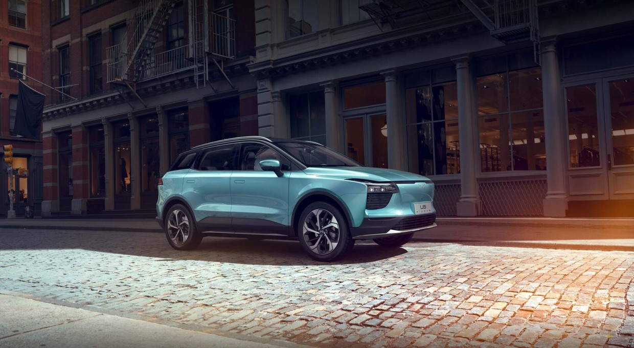 Kupił chińskiego SUV-a. Teraz radzi: "Trzymaj ręce z daleka od tych samochodów"