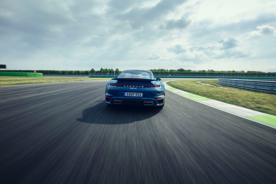 Porsche 911 Turbo (992)