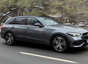 Mercedes C 220d 4Matic All-Terrain. W sam raz na ferie w Alpy