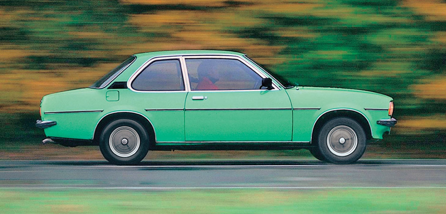 Opel Ascona B - z domatora sportowiec