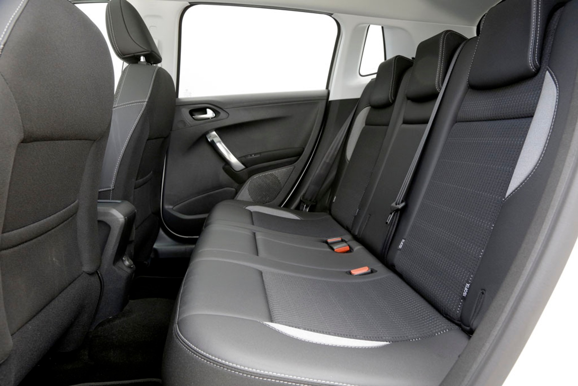 Peugeot 2008 1.2 Pure Tech- trzy cylindry z automatem